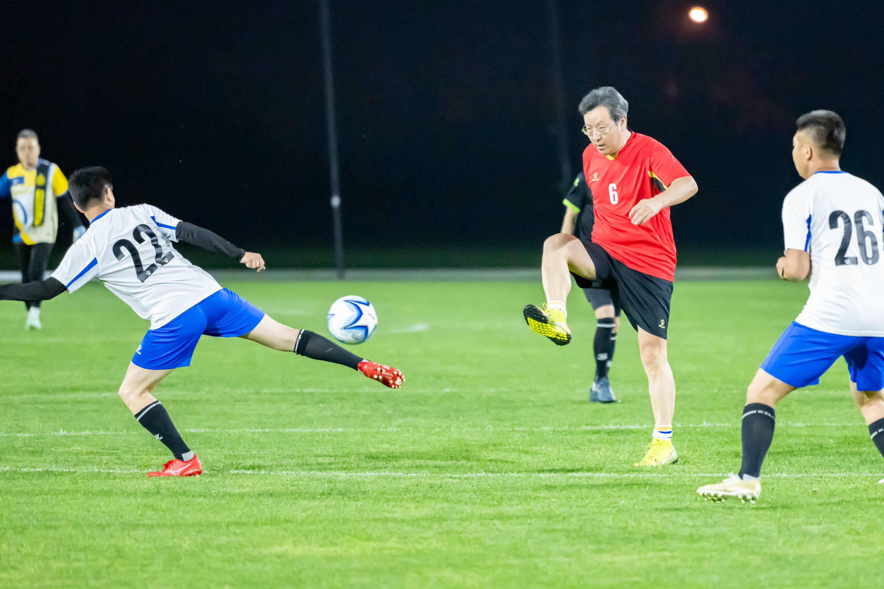 与中前场二 与中前场二